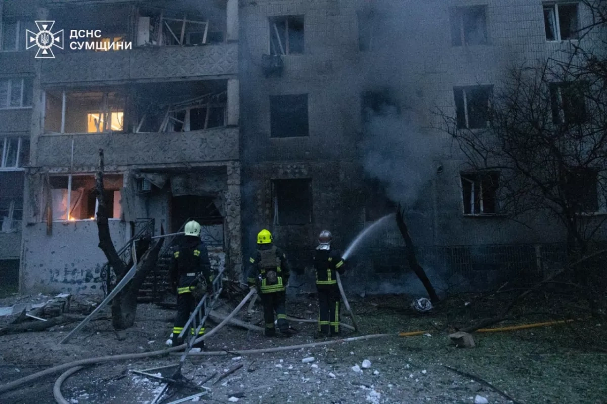 Russian drone attack sets Sumy shopping centre ablaze, six injured VIDEO / PHOTO