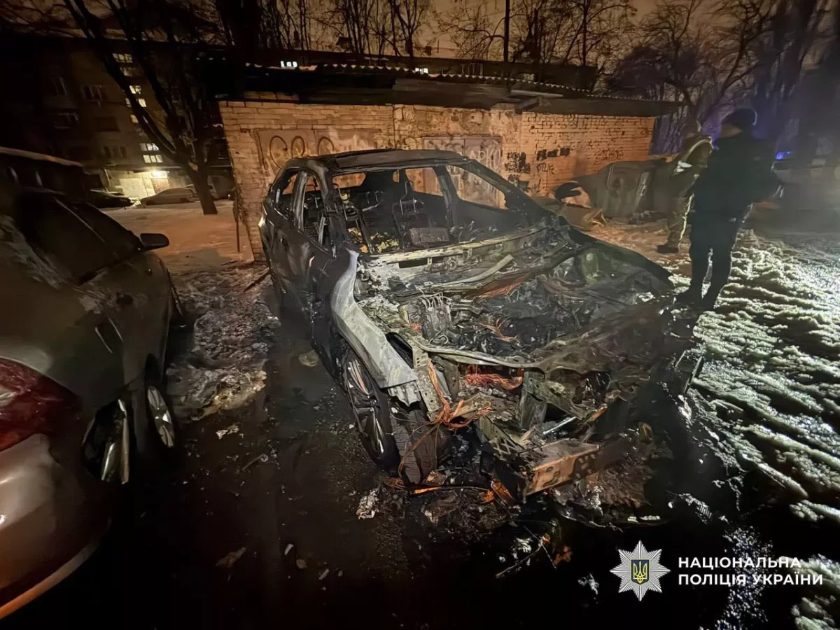 Man detained in Kyiv for burning military vehicles for payment photo