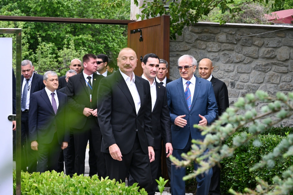 President Ilham Aliyev and President Serdar Berdimuhamedov visit Bulbul's house-museum in Shusha (PHOTO)