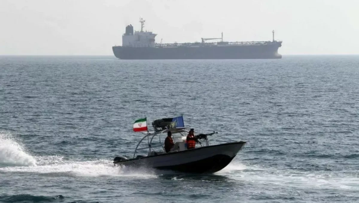 Iran detains oil tanker in Strait of Hormuz VIDEO