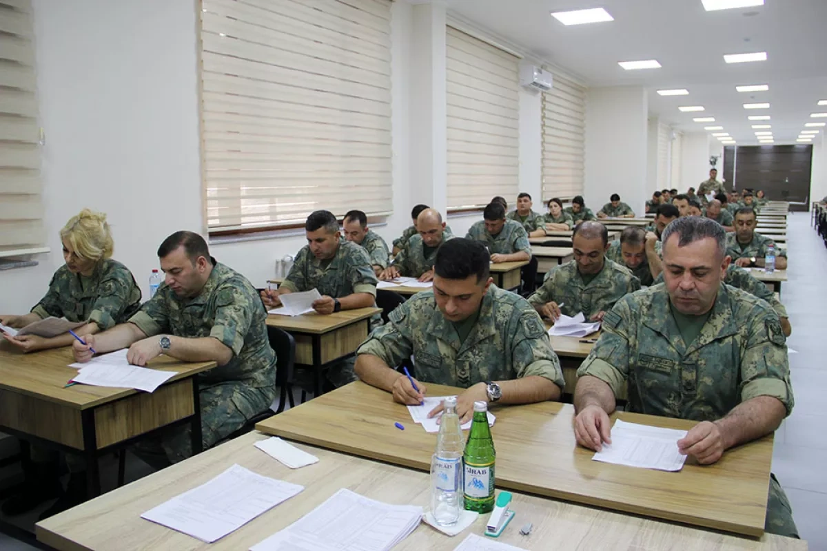Azerbaijani Army puts troops through rigorous qualification exams PHOTO