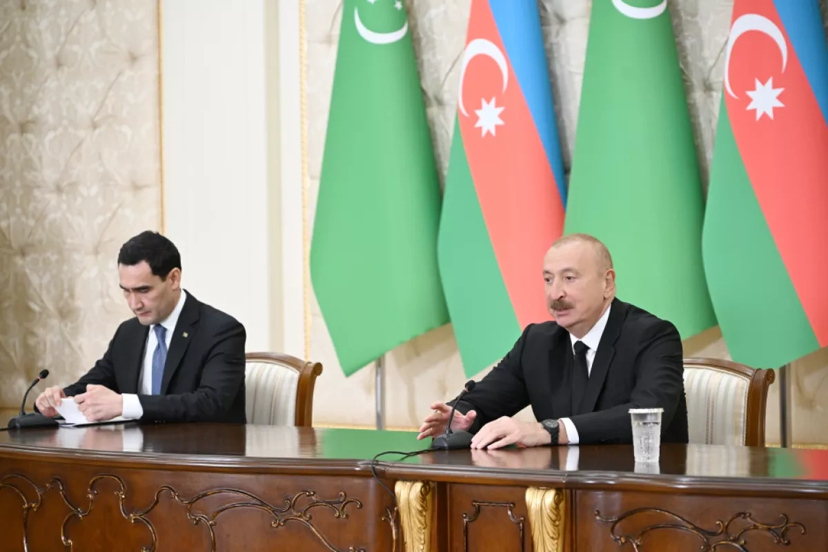 Azerbaijan, Turkmenistan leaders deliver press statements PHOTO