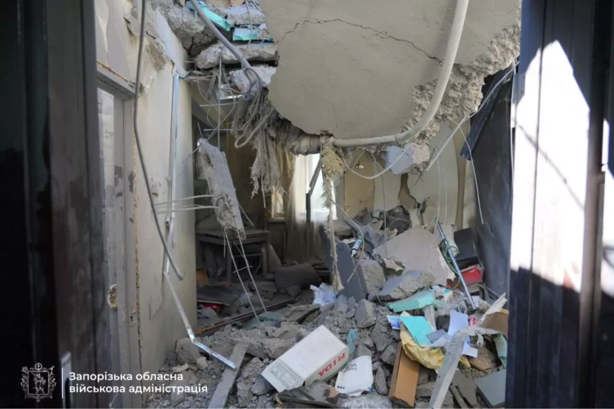 Russian airstrike on Zaporizhzhia injures six, including child PHOTO/VIDEO