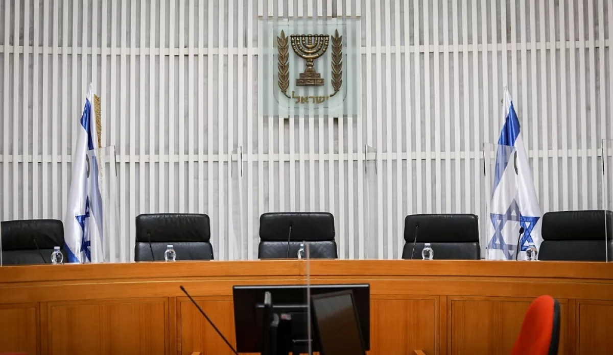 Israeli military officer to stand trial for smuggling goods, aiding Hamas