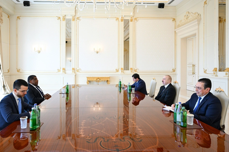 President Ilham Aliyev receives Secretary General of Inter-Parliamentary Union (PHOTO)