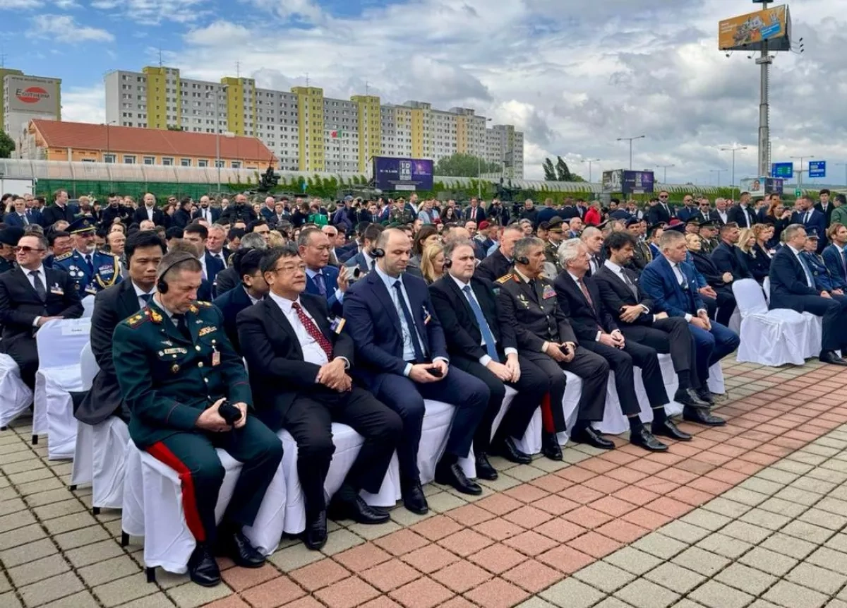 Azerbaijan, Slovakia explore defence industry cooperation at IDEB 2026 PHOTO