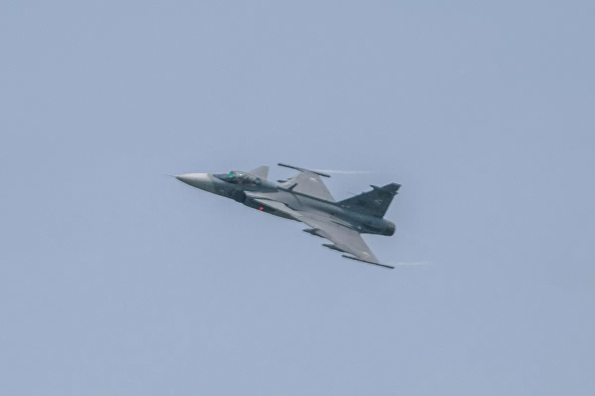 Swedish reconnaissance aircraft conducts surveillance near Russian border