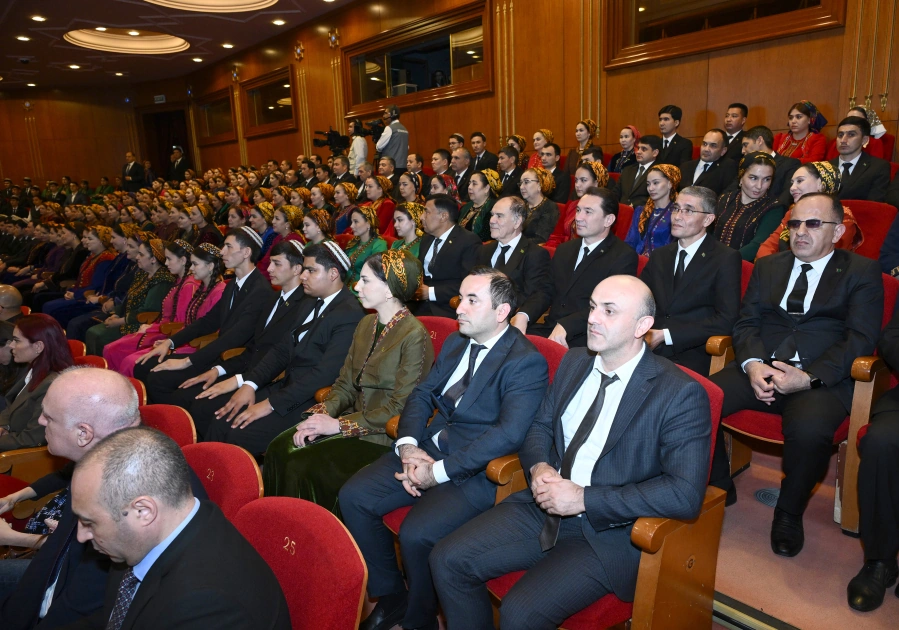 Leyla Aliyeva watches concert of State Symphony Orchestra of Turkmenistan in Ashgabat (PHOTO)