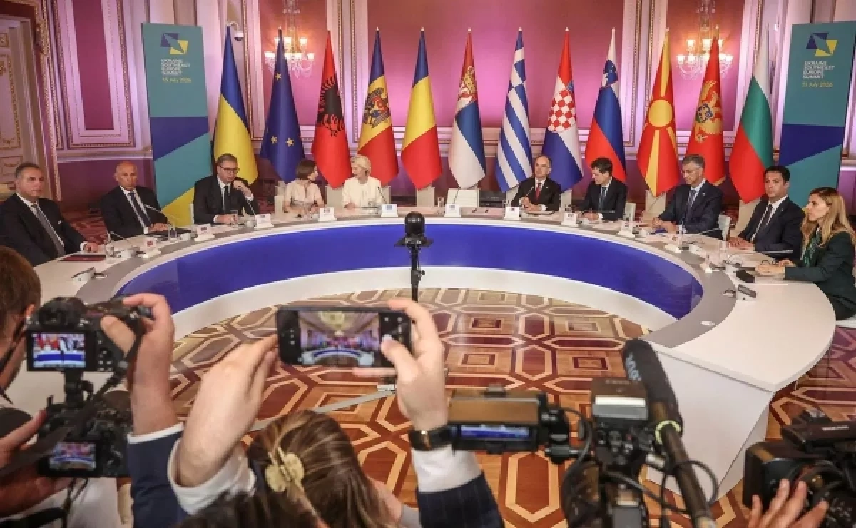 Serbian president pledges to increase assistance to Ukraine