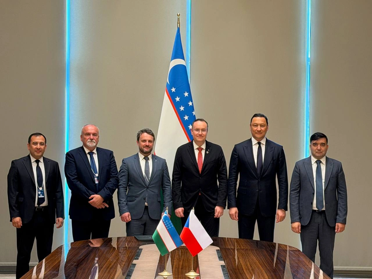 Uzbekistan Railways, Škoda Transportation sign contract for 10 electric trains