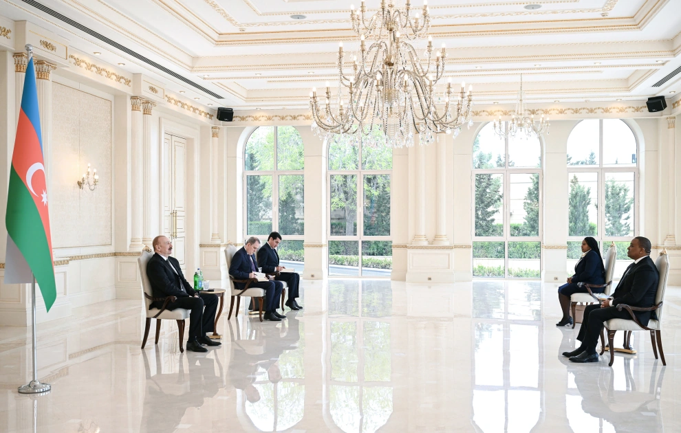 President Ilham Aliyev receives newly appointed ambassador of Eswatini to Azerbaijan (PHOTO)