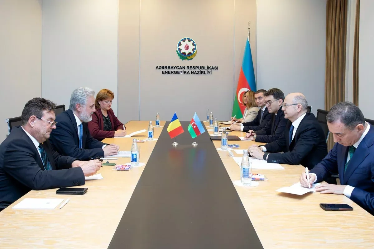 Azerbaijan, Romania discuss energy cooperation, green corridor project PHOTO