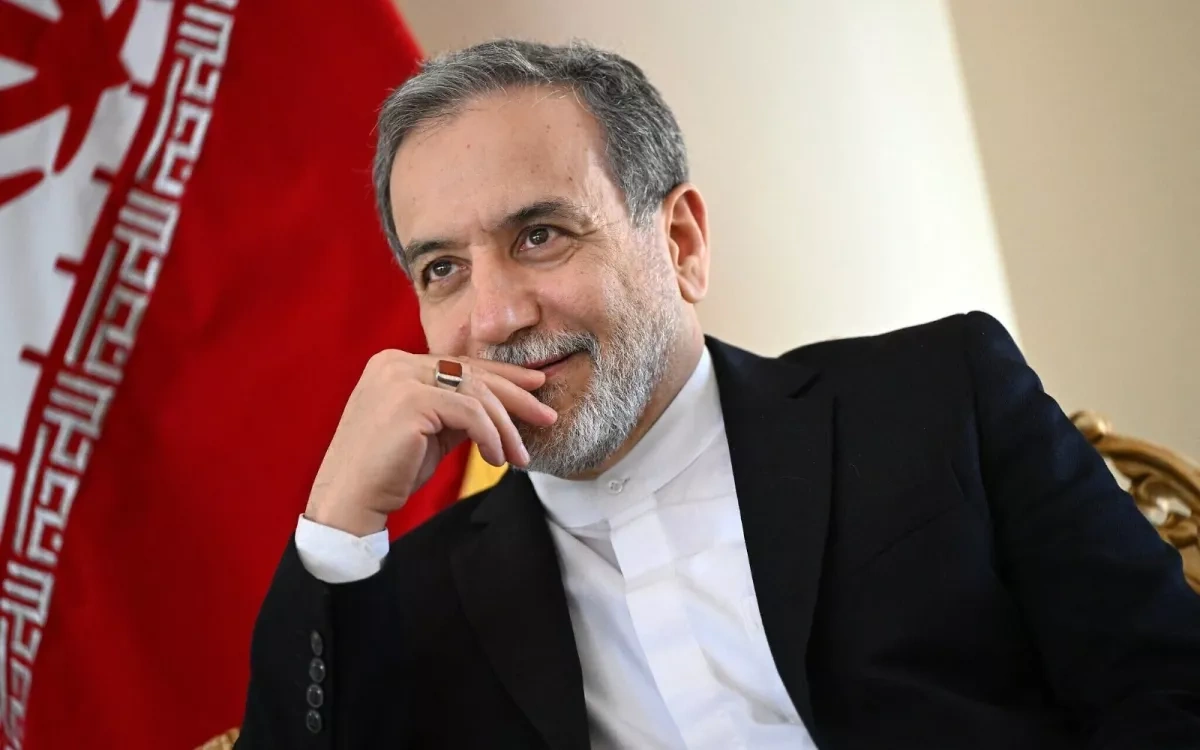 Oil prices reverse gains, turn lower amid Iran's FM visit to Pakistan
