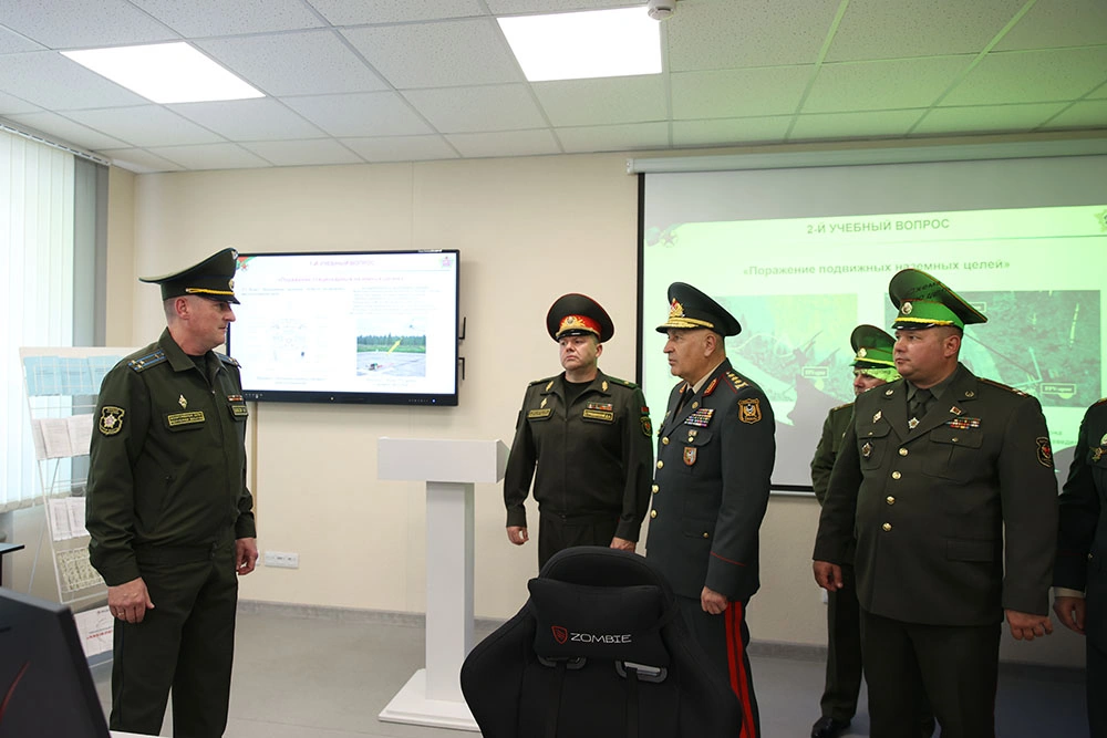Chief of General Staff of Azerbaijan Army arrives on official visit to Belarus (PHOTO)
