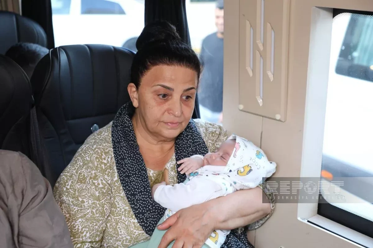 Azerbaijani families return to Khankendi, Khojaly, Aghdara with keys to new homes PHOTO / UPDATED