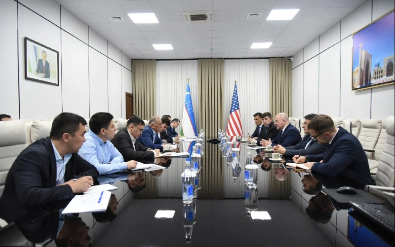 Uzbekneftegaz, Schlumberger review further development of major gas field