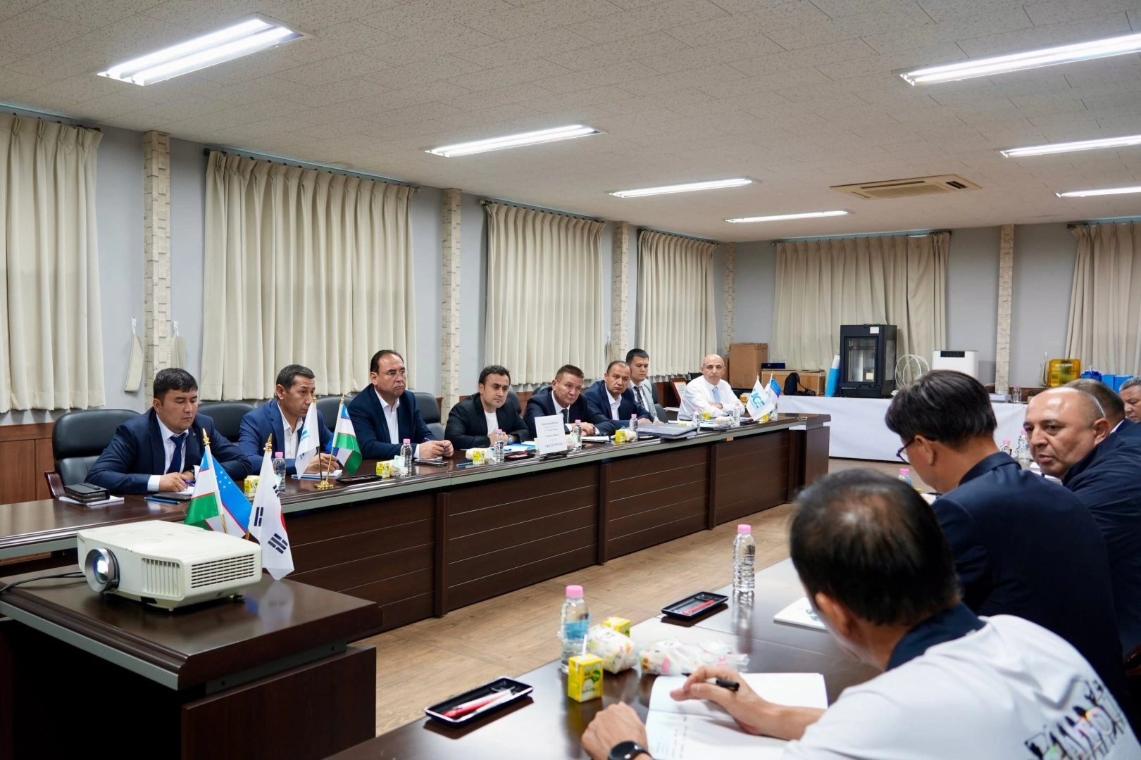 Uzbekistan, S.Korean Kumsung Engineering map out micro-hydropower projects