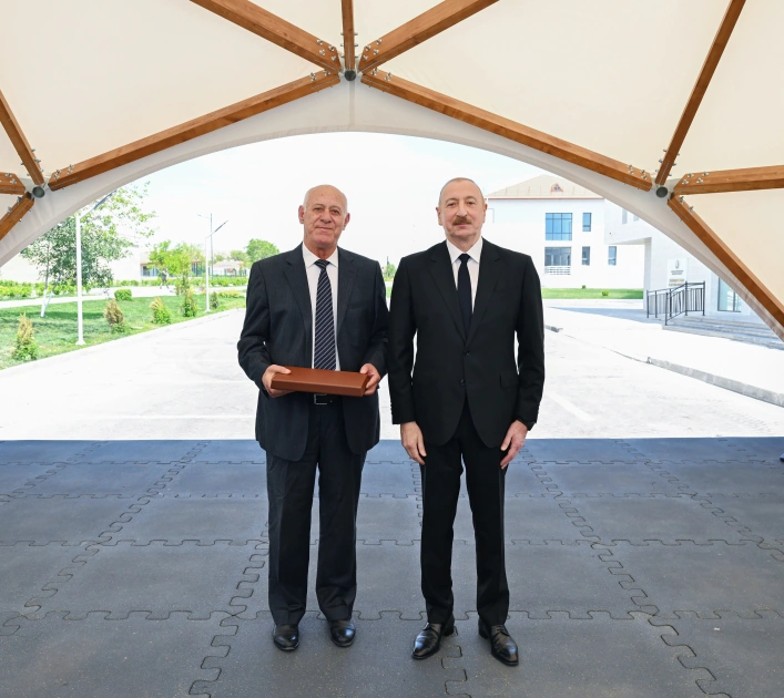 President Ilham Aliyev, First Lady Mehriban Aliyeva meet with residents of Shukurbeyli village of Jabrayil district (PHOTO)