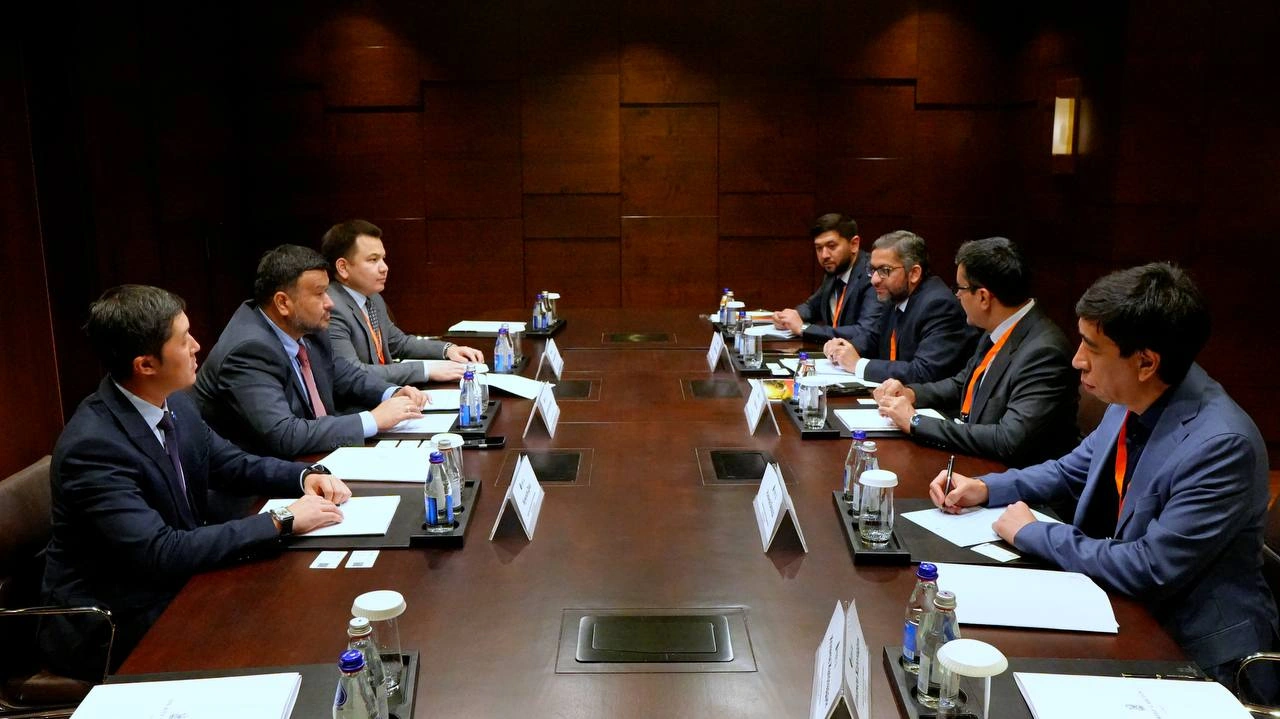 QazaqGaz, United Energy CA discuss cooperation in exploration