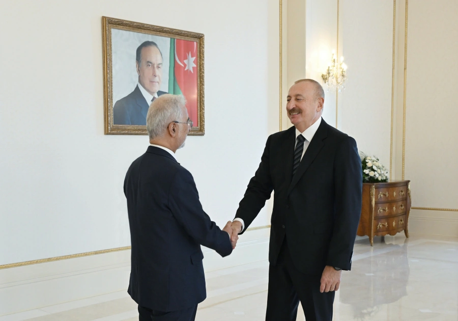 President Ilham Aliyev receives Iran's Minister of Internal Affairs (PHOTO)