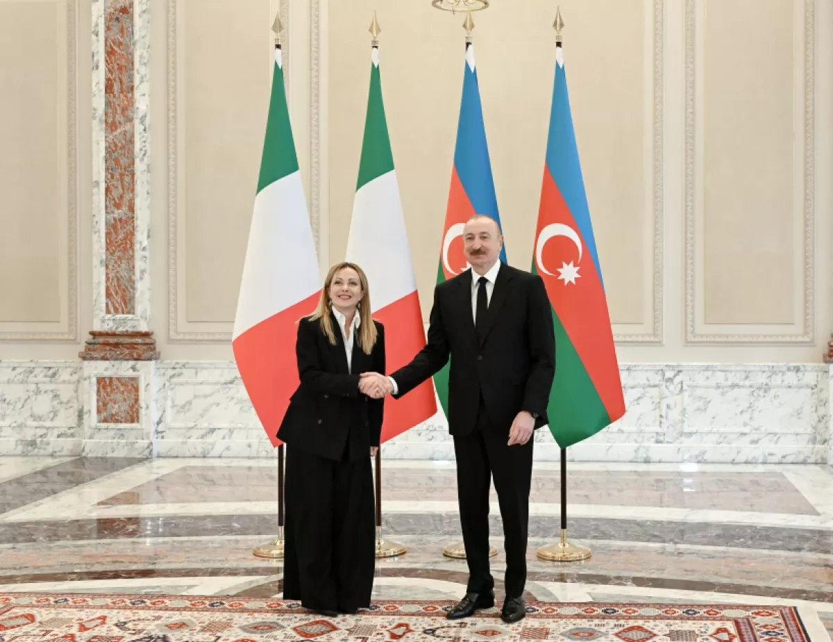 Azerbaijani president, Italian PM hold one-on-one meeting PHOTO