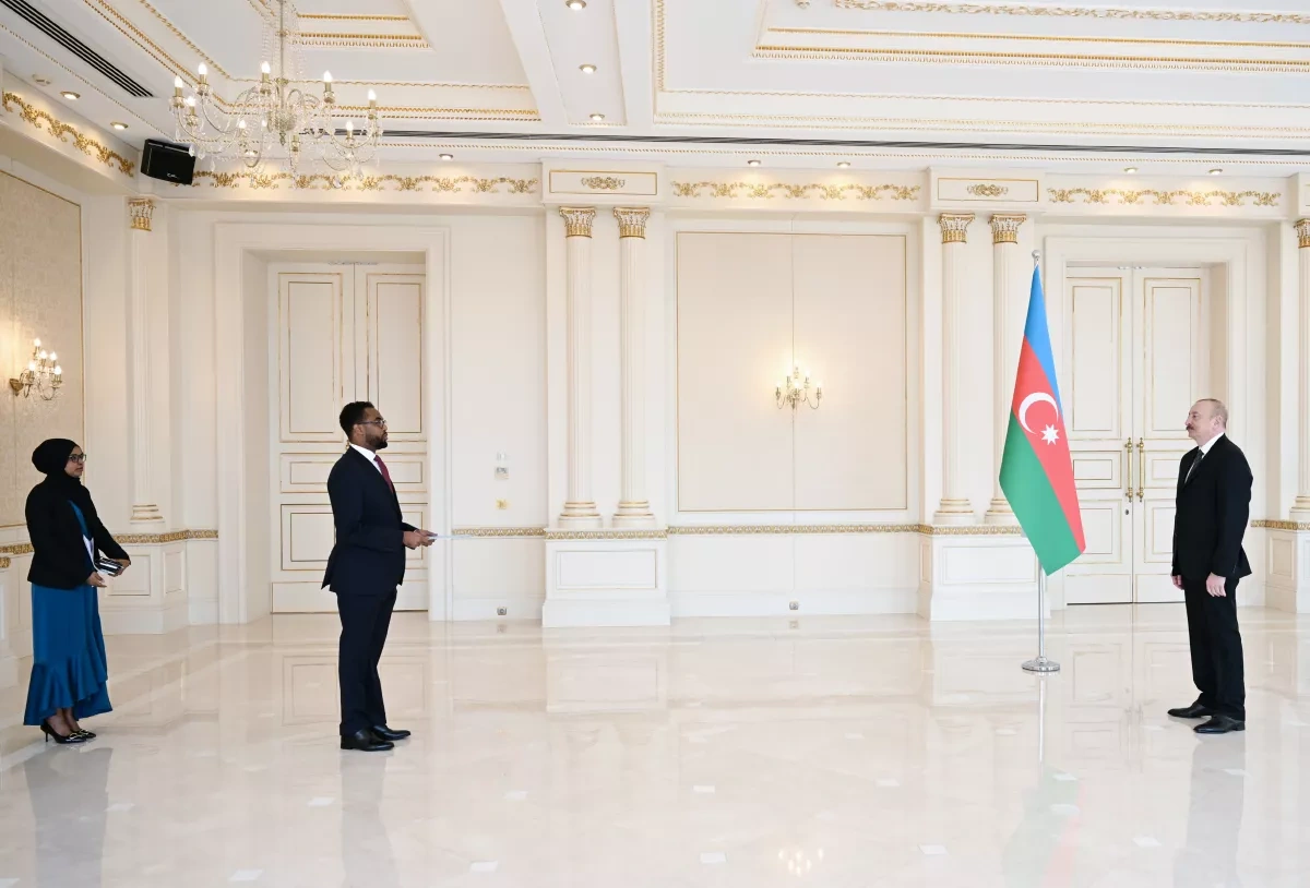 President Aliyev accepts credentials from new Somali ambassador PHOTO