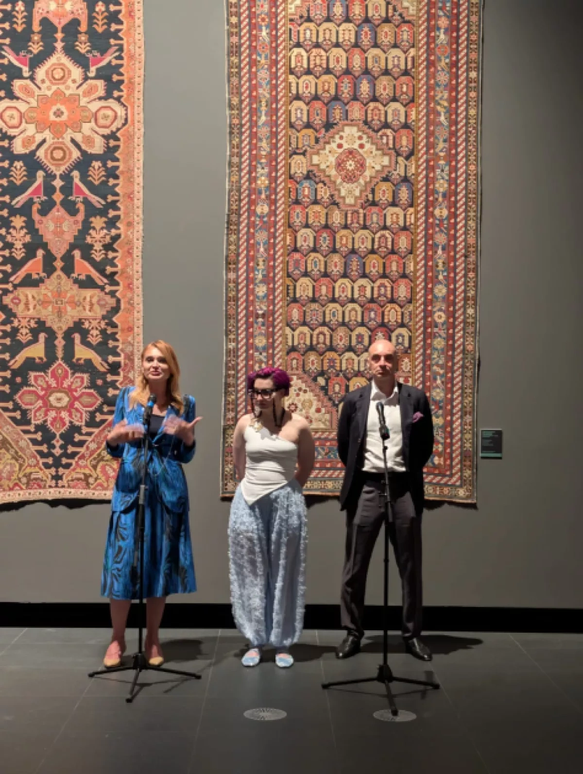 Azerbaijan showcases its carpets in exhibition in Hungary PHOTO