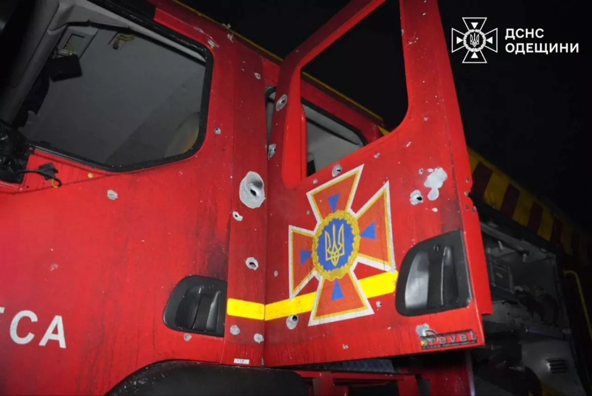 Russian missile strike on Odesa damages civilian vessel and emergency equipment photo / video