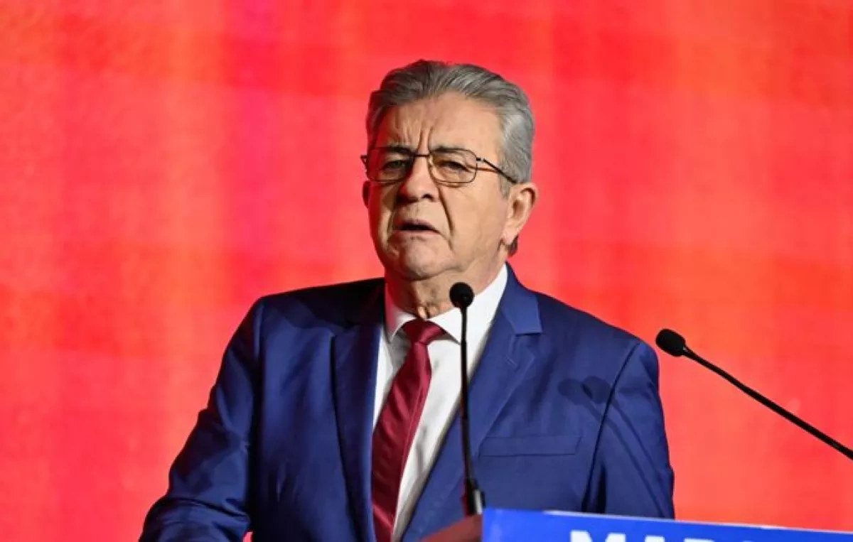 French presidential hopeful calls for NATO exit and talks with Moscow
