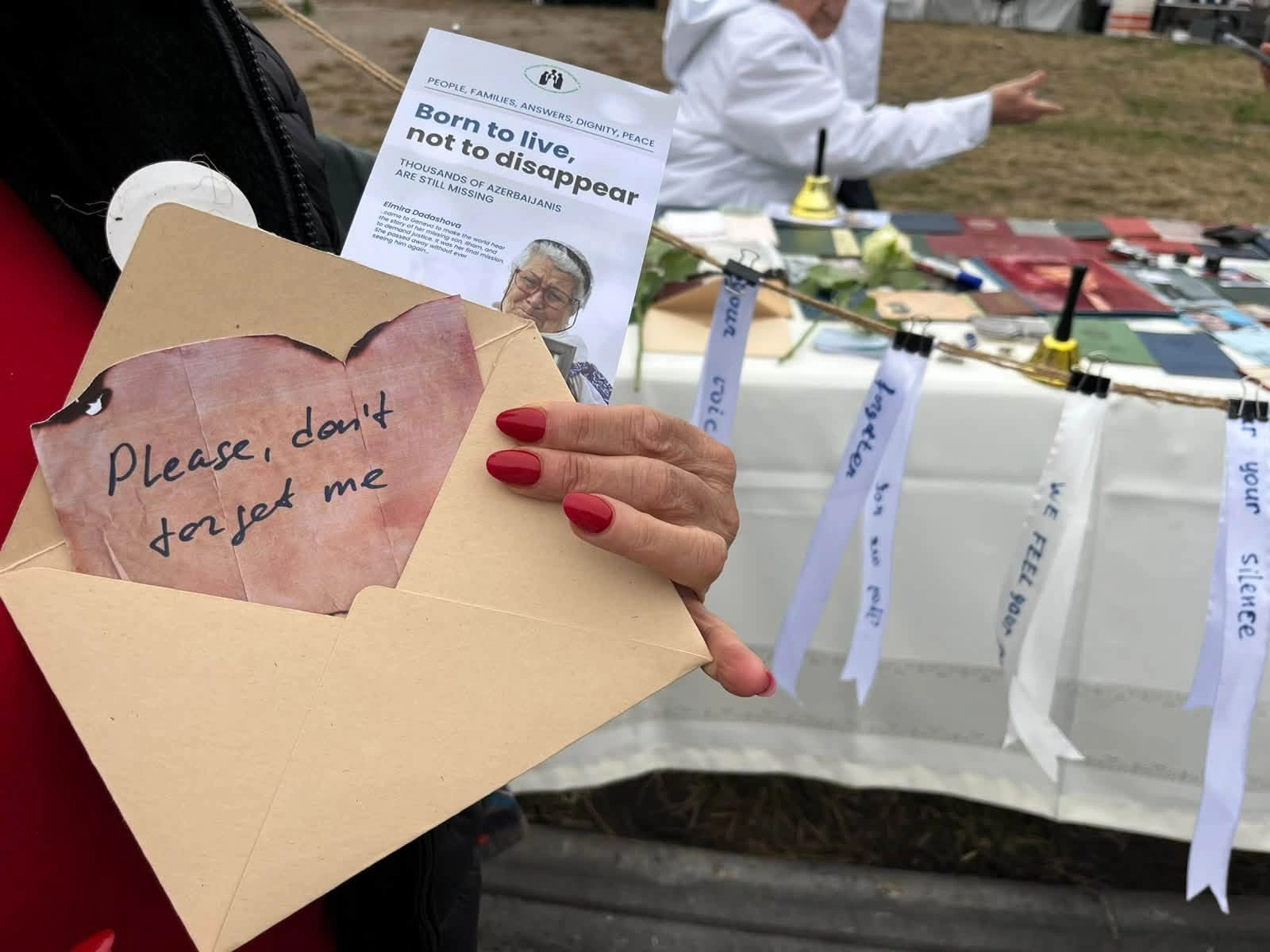 Azerbaijani families of missing persons stage protest outside European Parliament (PHOTO)