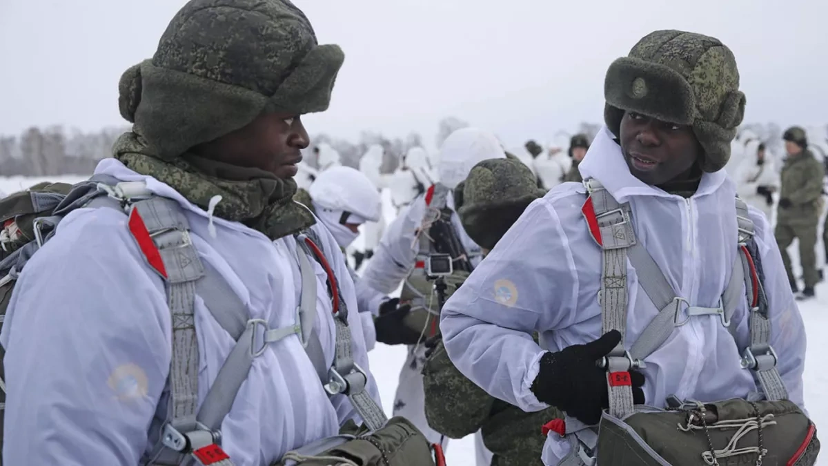 Media: Putin lures migrants from 100+ countries to die in Ukraine