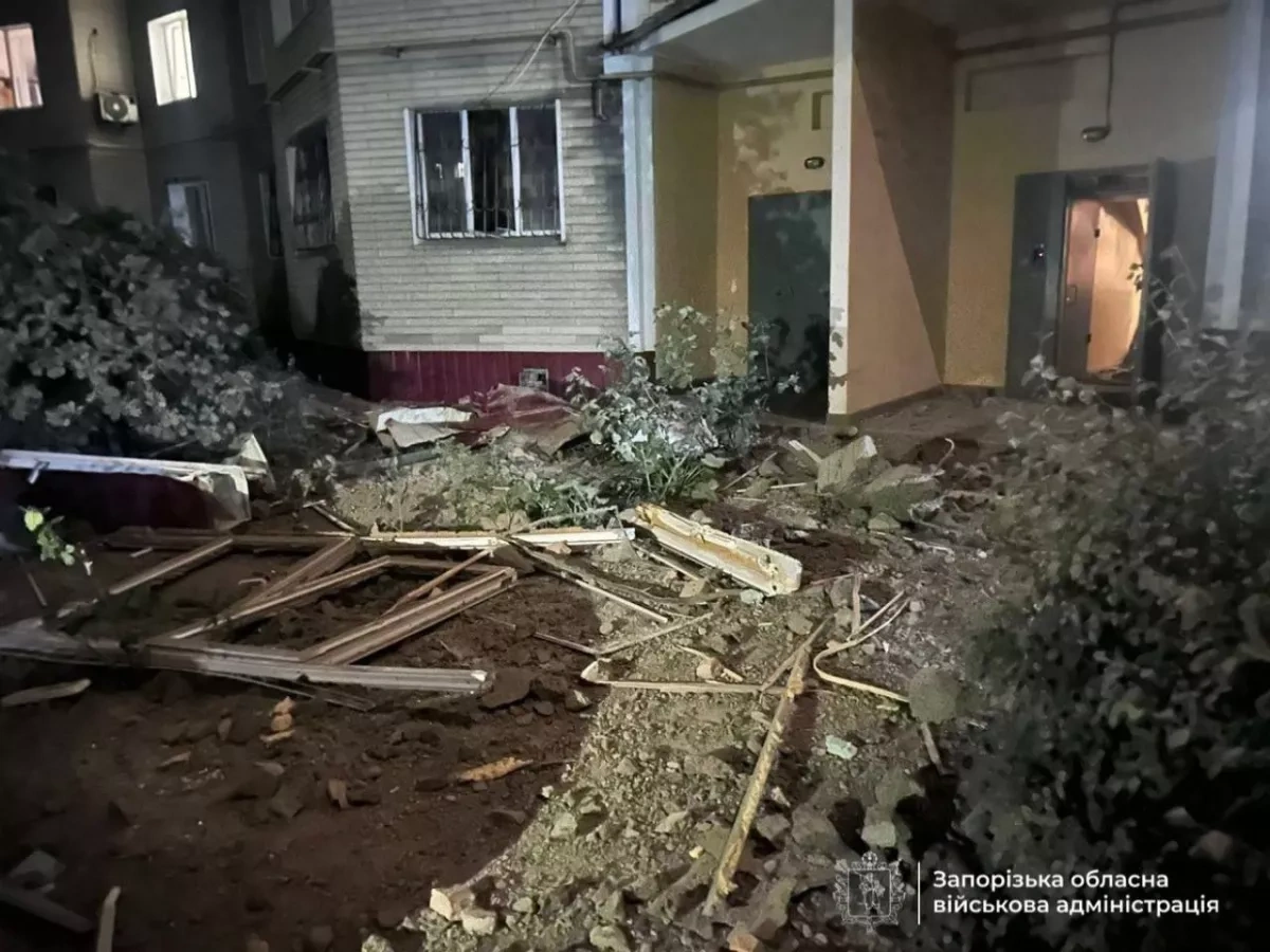 Russian airstrike on Zaporizhzhia injures six, including child PHOTO/VIDEO