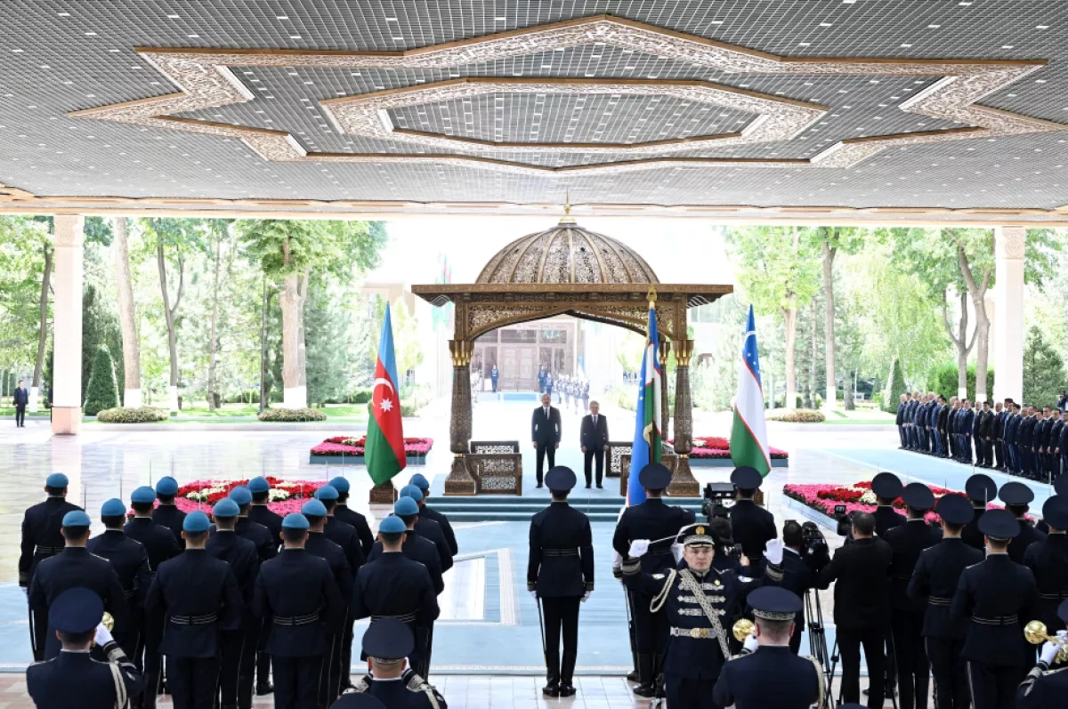 Azerbaijani leader receives official welcome in Tashkent, Uzbekistan PHOTO / UPDATED