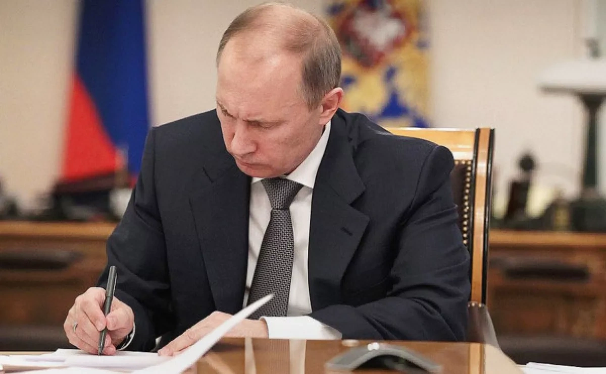 Kremlin boosts military authority to shield citizens abroad