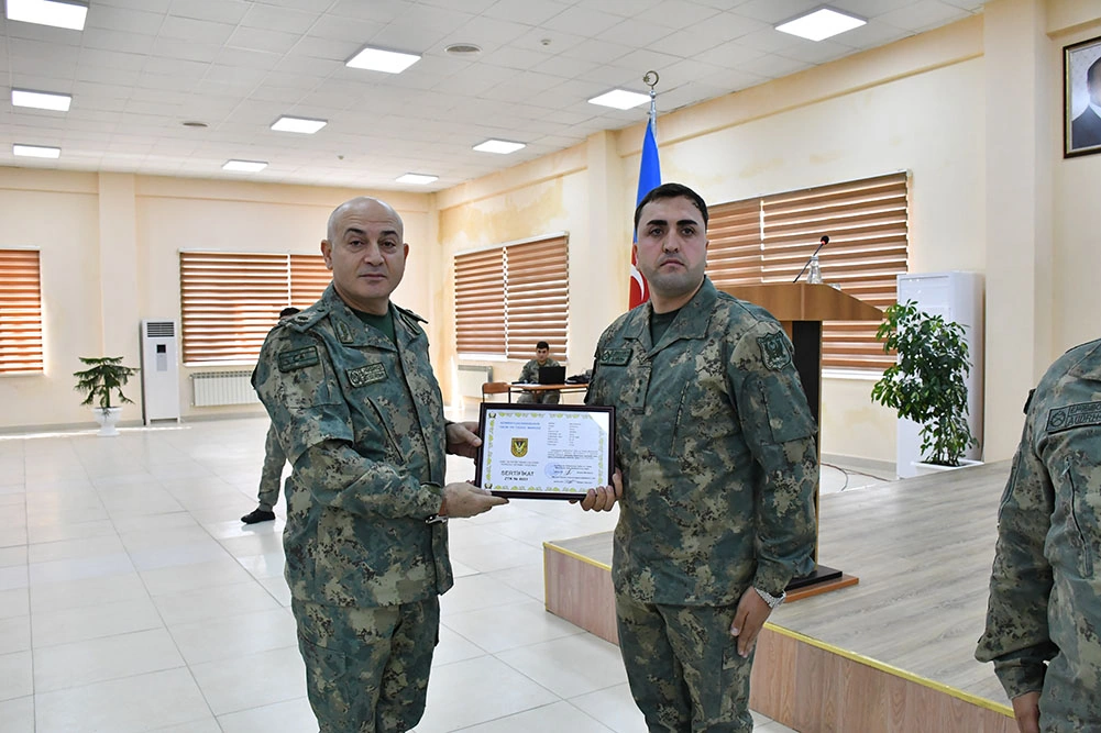 Azerbaijan Army holds officer development course graduation ceremony (PHOTO)