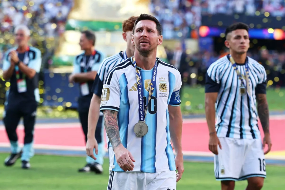 Lionel Messi arrives in Argentina’s Rosario for father’s farewell ceremony