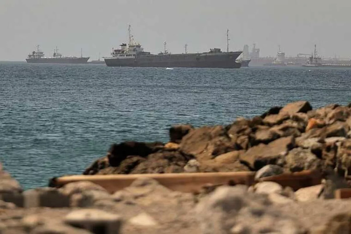 Iran says Strait of Hormuz to stay closed despite potential Oman agreement