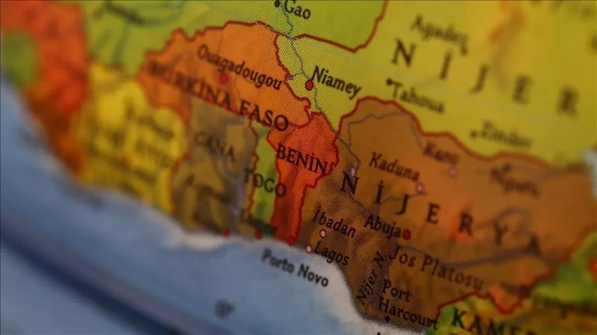 Armed assault in northern Benin leaves 15 troops dead