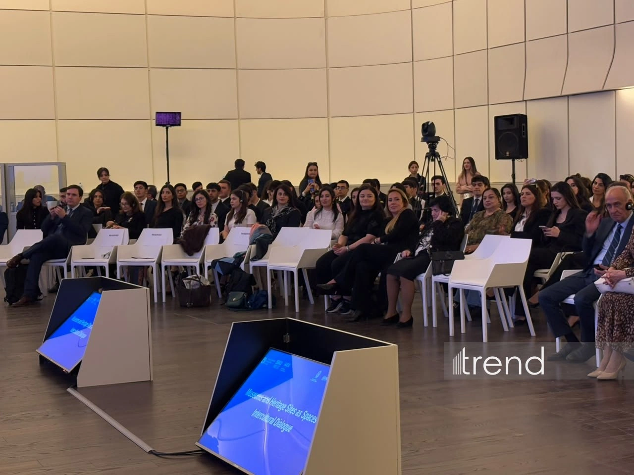 Baku hosts forum panel on museums and intercultural dialogue (PHOTO)