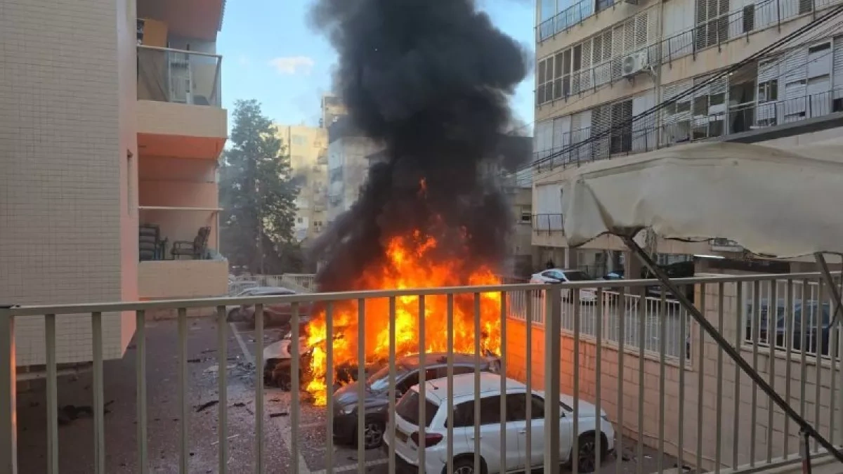 Iran strikes Israel: Injuries, fires, widespread damage reported PHOTO / VIDEO