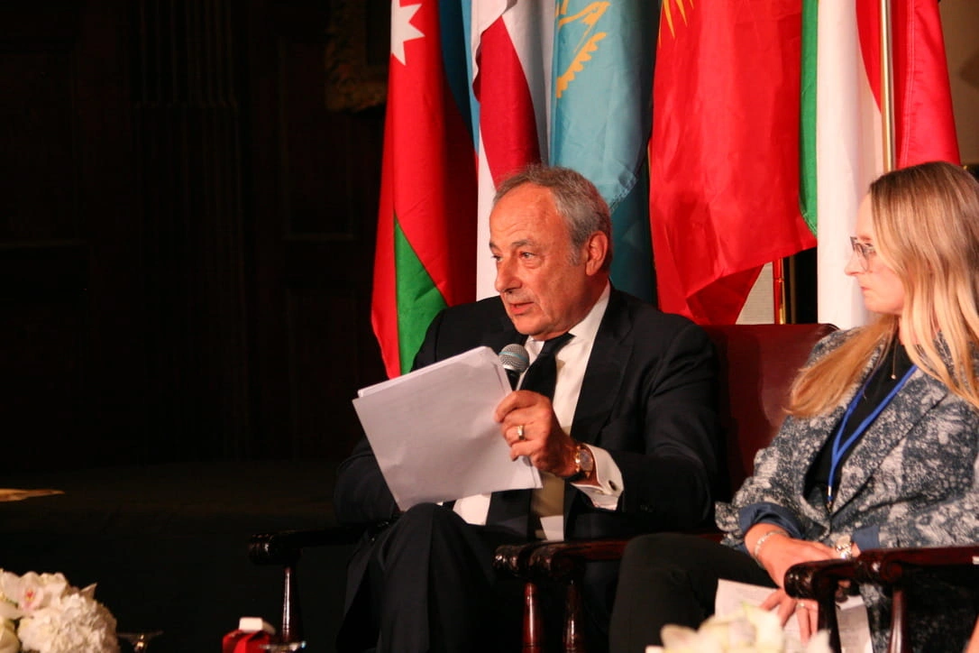 Apollo discussing large-scale energy projects in Azerbaijan