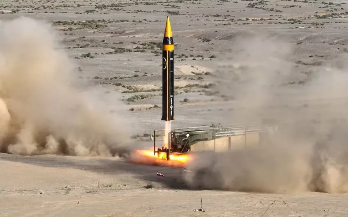 Iran showcases missile strength amid diplomacy with US