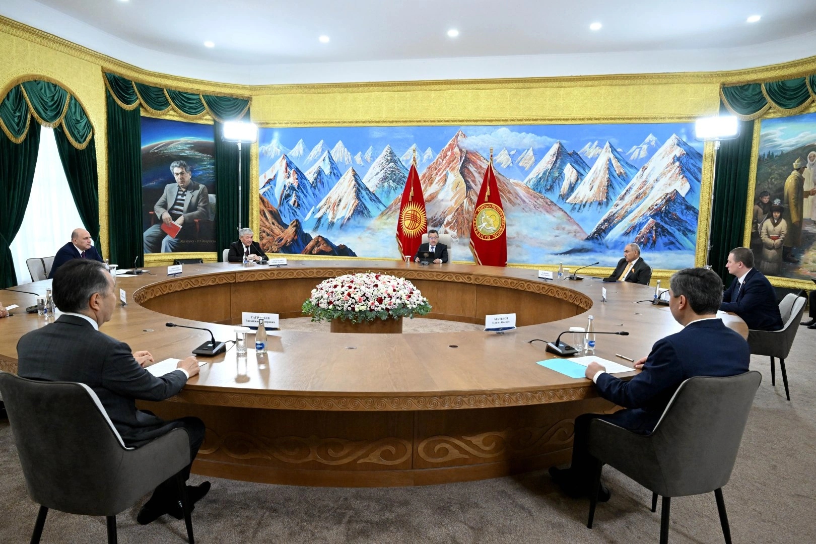 President of Kyrgyzstan receives EAEU prime ministers in Cholpon-Ata