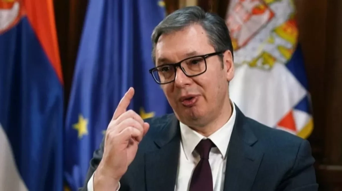 Vučić: “I’m gradually moving my things out” ahead of resignation