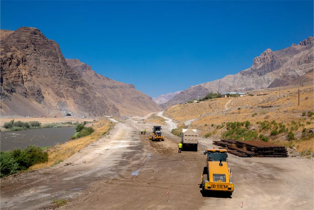 TRIPP route: Azerbaijan builds railway bridge to Armenia, Türkiye PHOTO / VIDEO