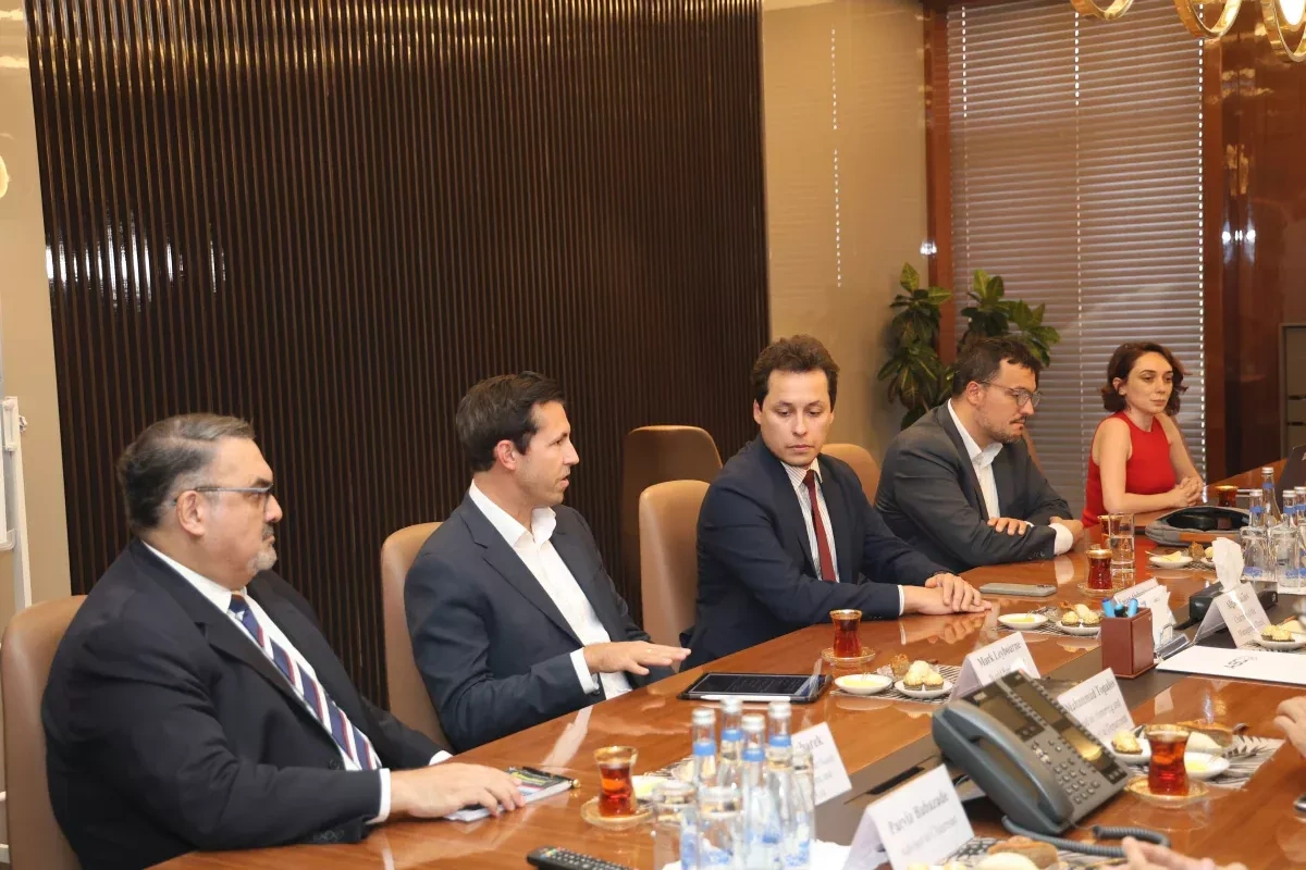 Azerbaijan's ASCO, World Bank team up on Caspian renewable energy plans PHOTO