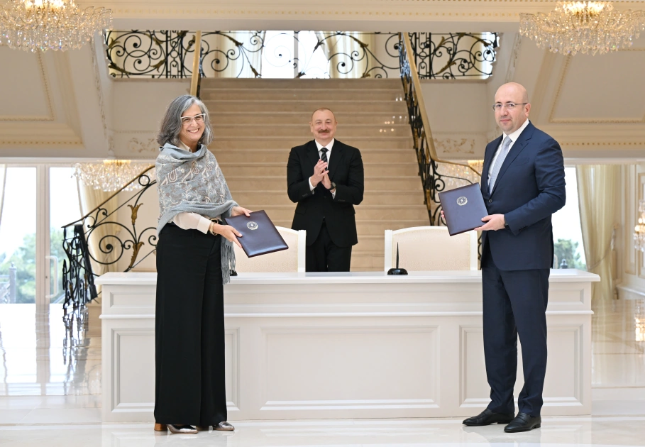 President Ilham Aliyev meets with UN-Habitat Executive Director (PHOTO)