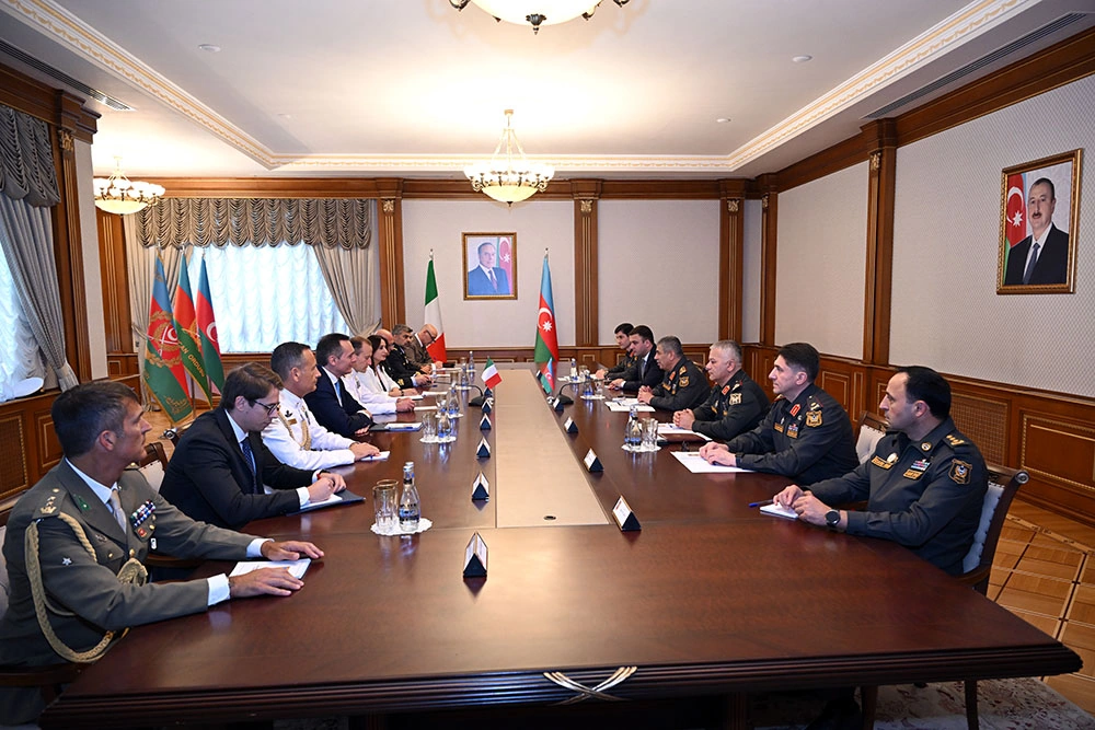 Azerbaijan and Italy discuss defense cooperation prospects