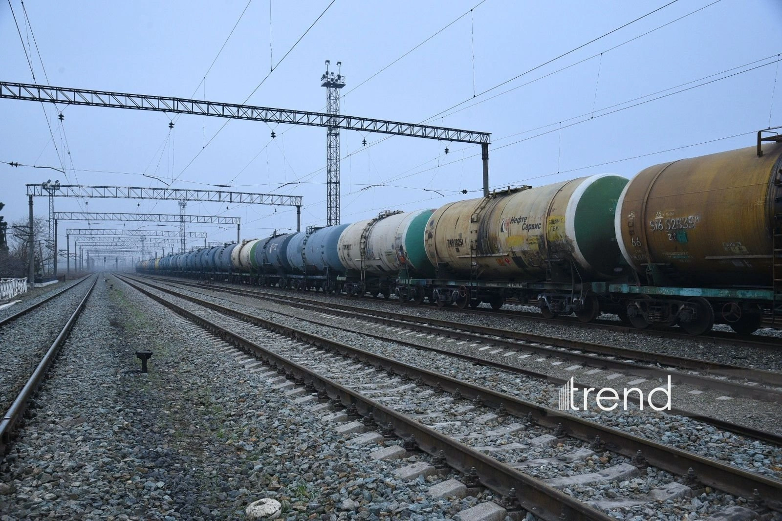 Azerbaijan sends new batch of diesel fuel to Armenia (PHOTO)
