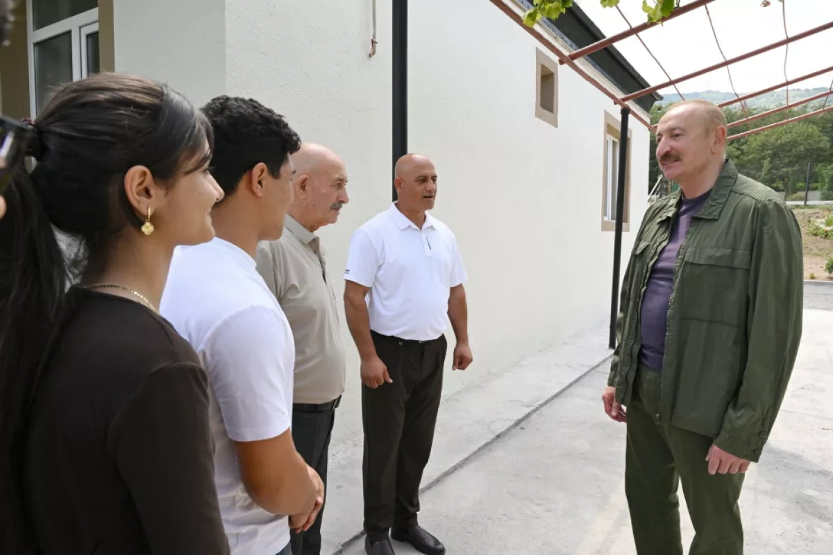 Azerbaijan's president meets residents of Khojavand’s restored Guzeykhirman village PHOTO